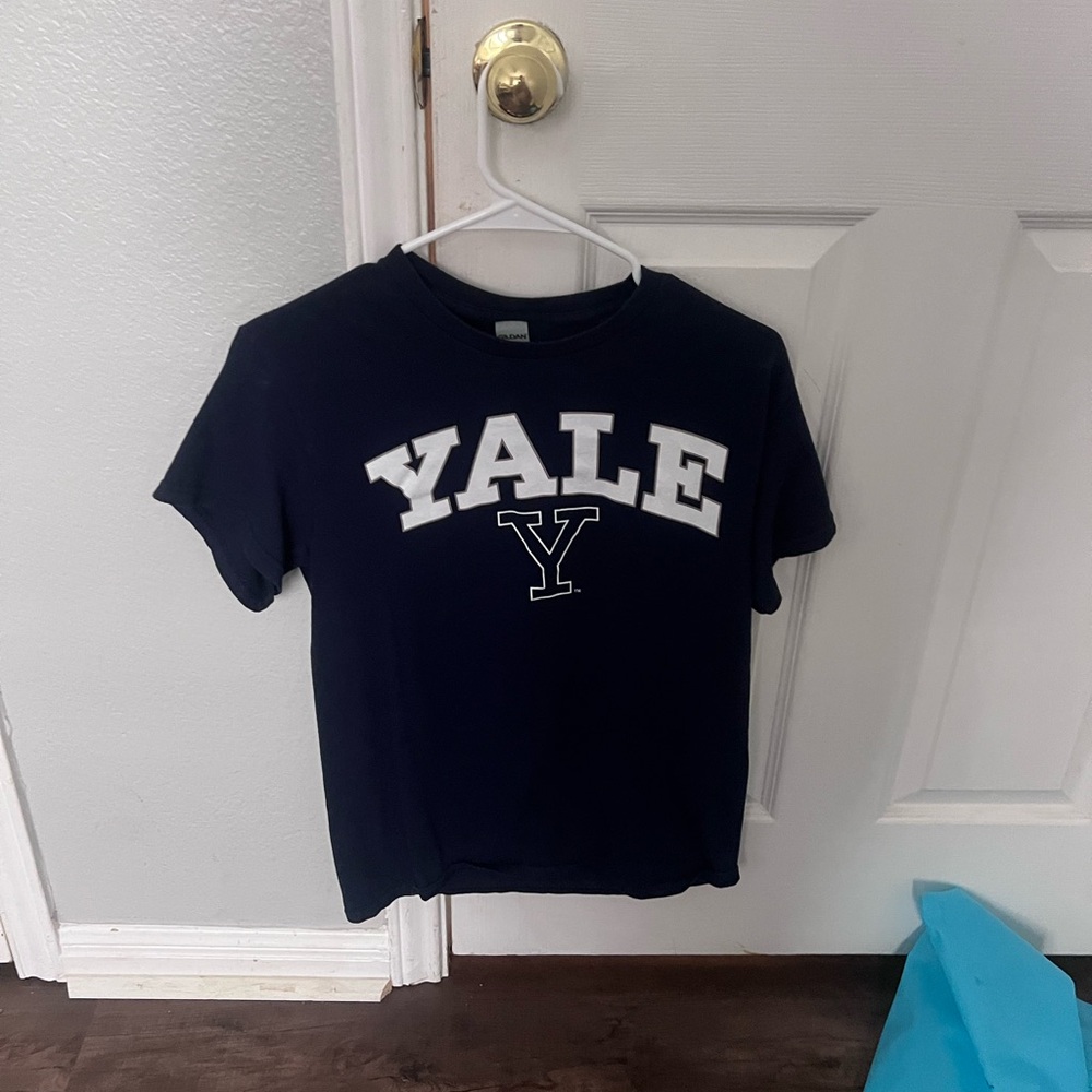 Gildan Navy Blue Graphic T-Shirt